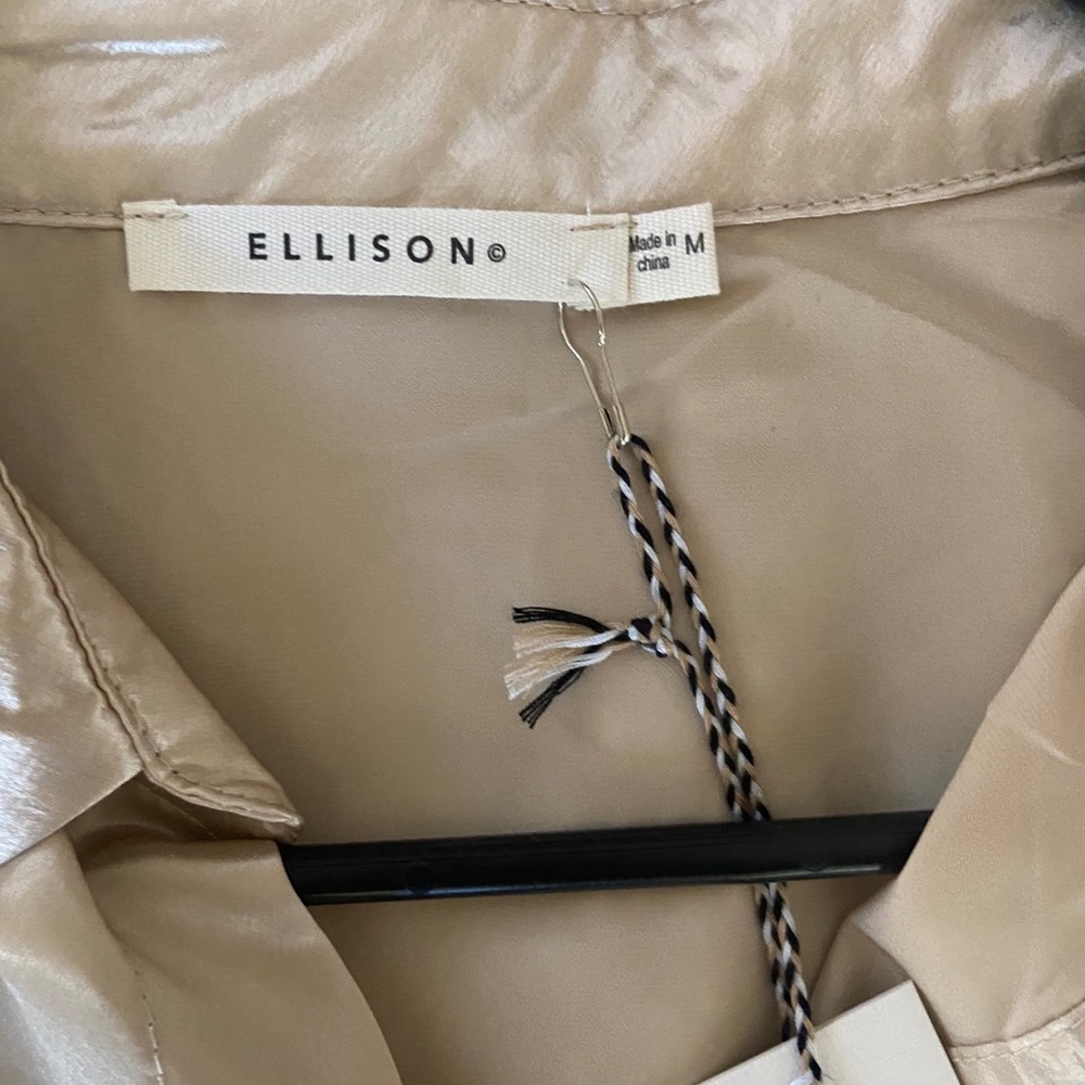 Blouse - Picture 2 of 3